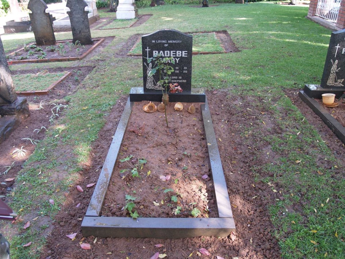 RADEBE Mary 1910-1994