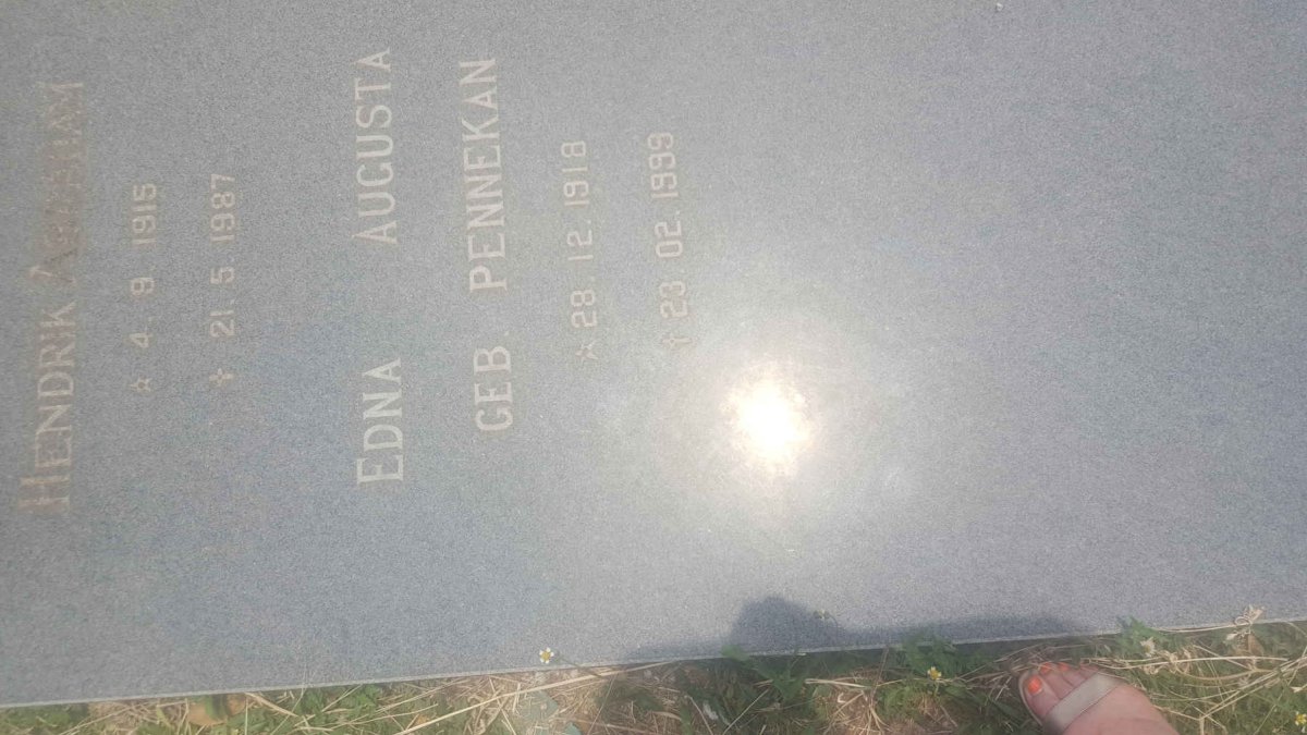 SOER Hendrik Abraham 1915-1987 &amp; Edna Augusta PENNEKAN 1918-1999
