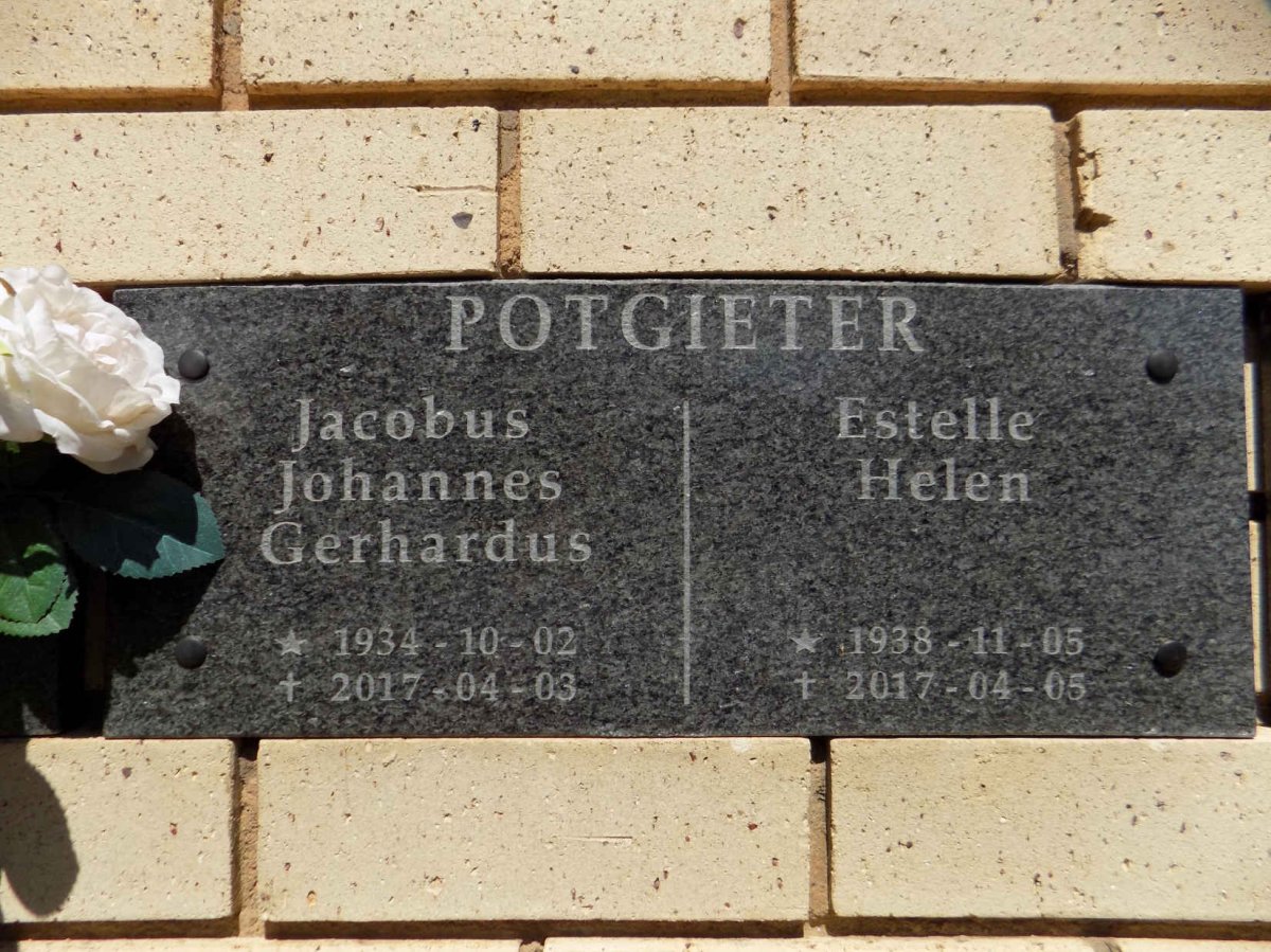POTGIETER Jacobus Johannes Gerhardus 1934-2017 &amp; Estelle Helen 1938-2017