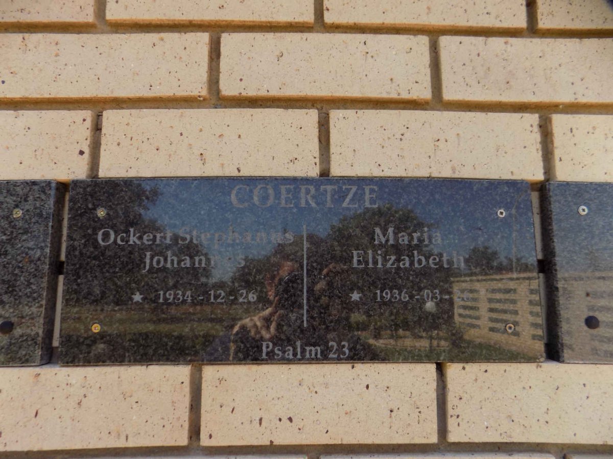 COERTZE Ockert Stephanus Johannes 1934- &amp; Maria Elizabeth 1936-