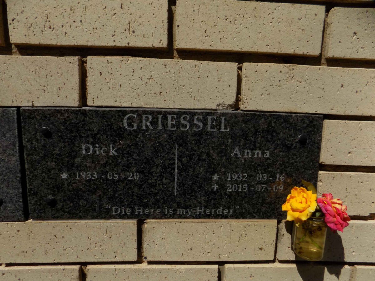 GRIESSEL Dick 1933- &amp; Anna 1932-2015
