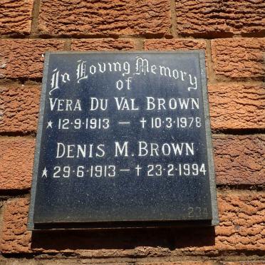 BROWN Denis M. 1913-1994 &amp; Vera Du Val 1913-1978