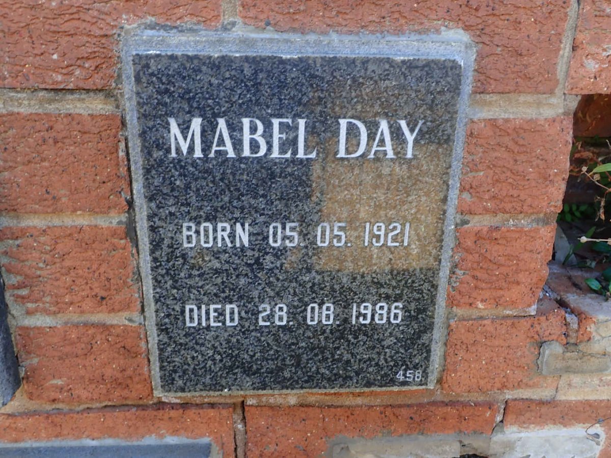 DAY Mabel 1921-1986