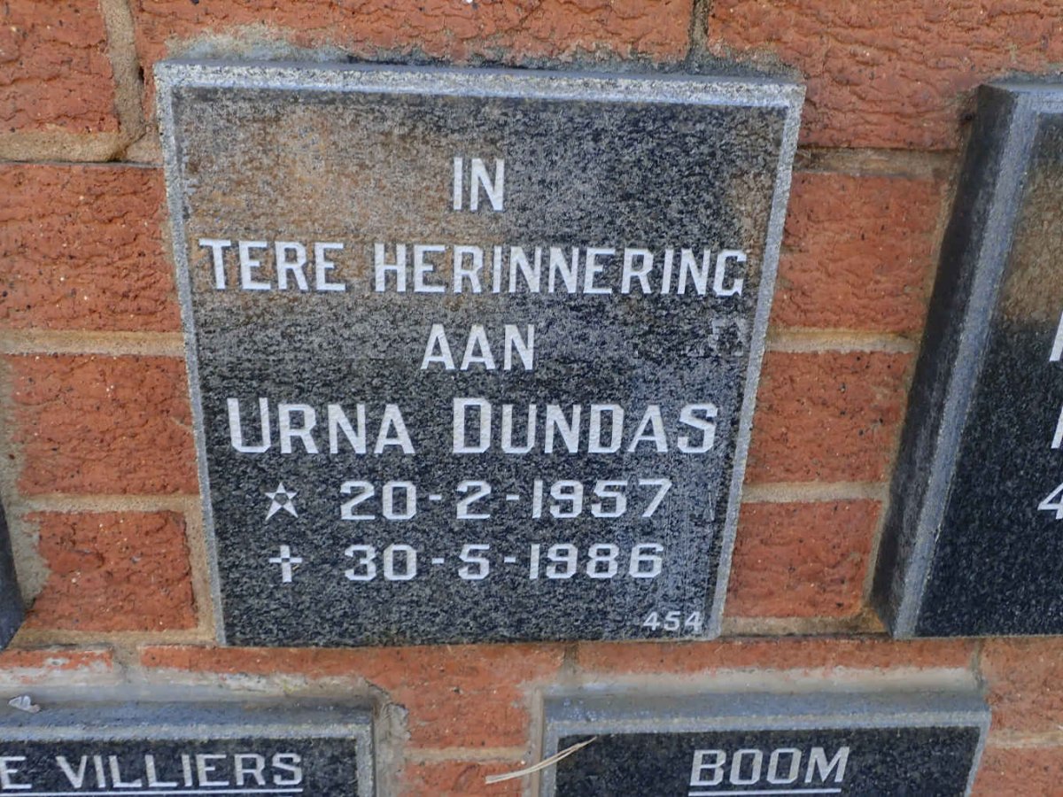 DUNDAS Urna 1957-1986