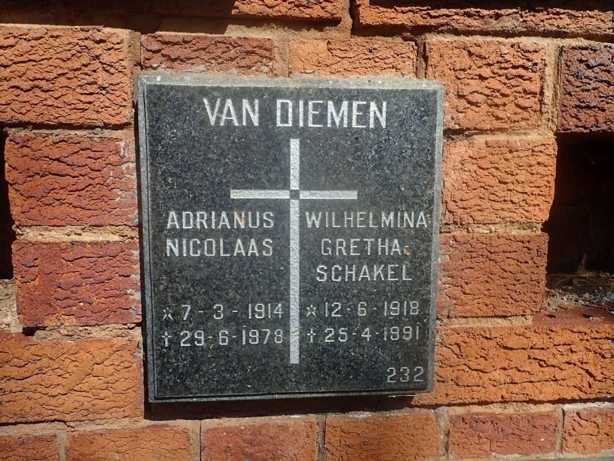 DIEMEN Adrianus Nicolaas, van 1914-1978 &amp; Wilhelmina Greta SCHAKEL 1918-1991