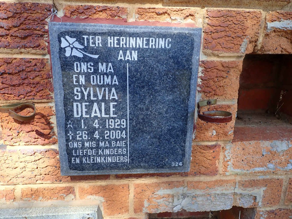 DEALE Sylvia 1929-2004
