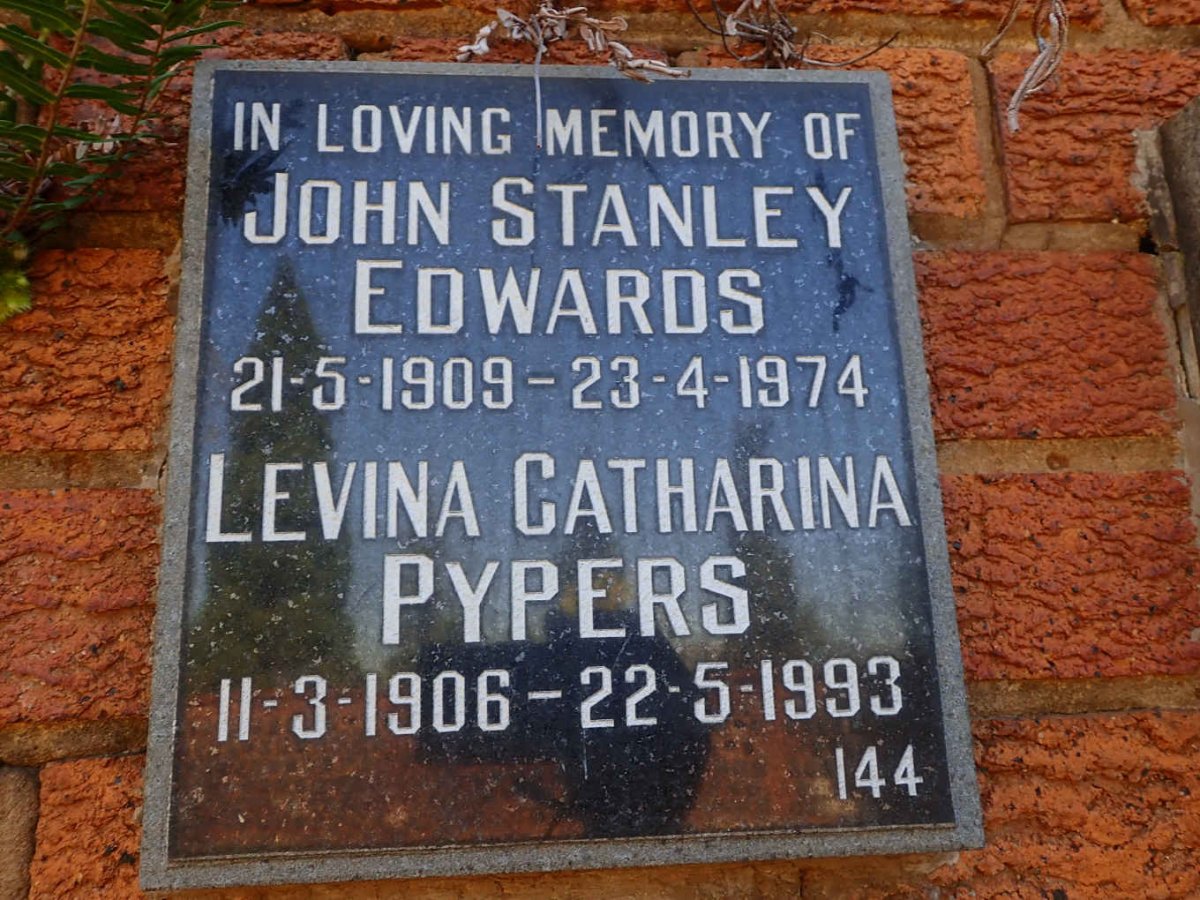 EDWARDS John Stanley 1909-1974 &amp; Levina Catharina PEYPERS 1906-1993