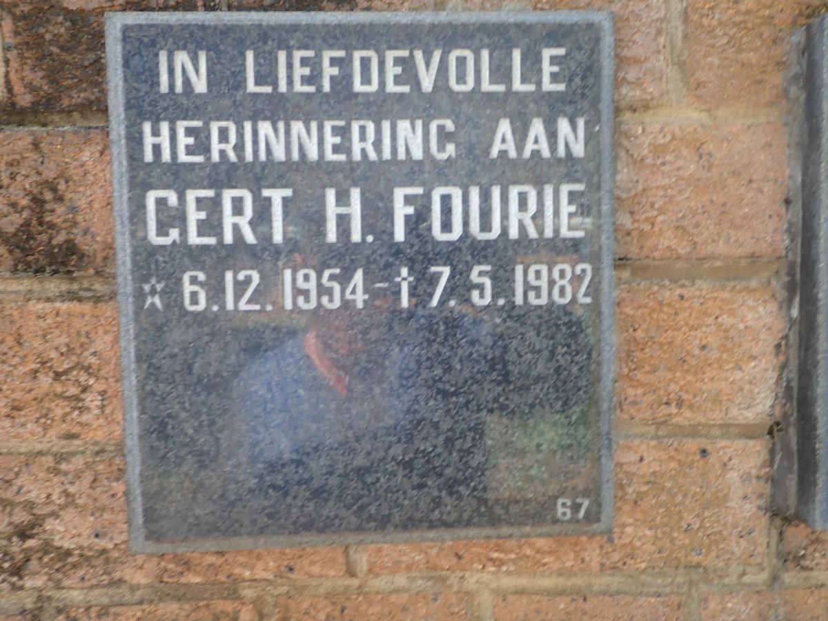 FOURIE Gert H. 1954-1982
