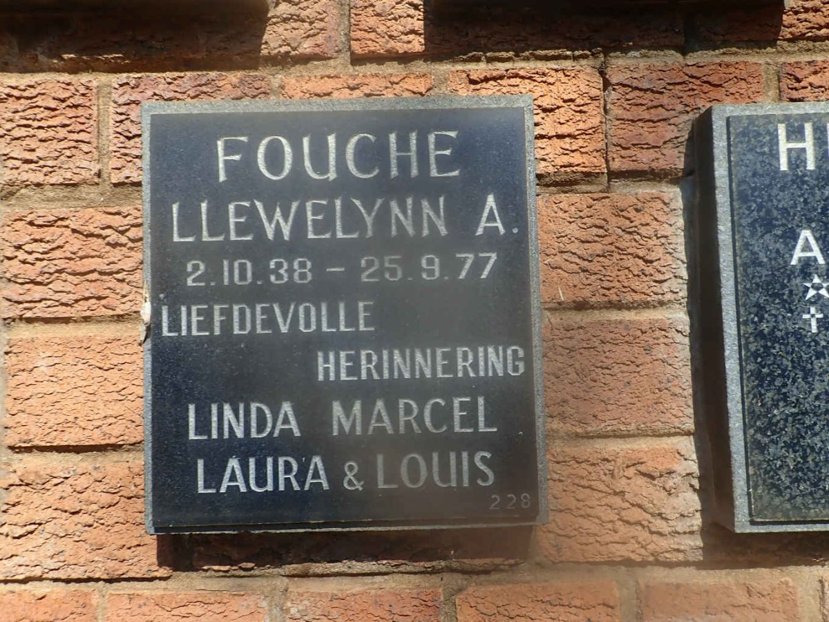 FOUCHE Llewelynn A. 1938-1977