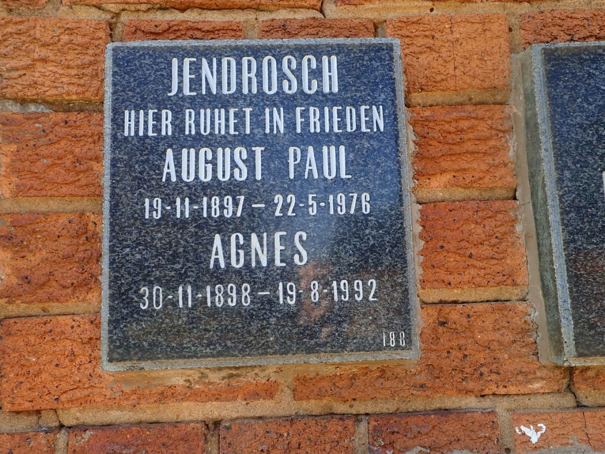 JENDROSCH August Paul 1897-1976 &amp; Agnes 1898-1992