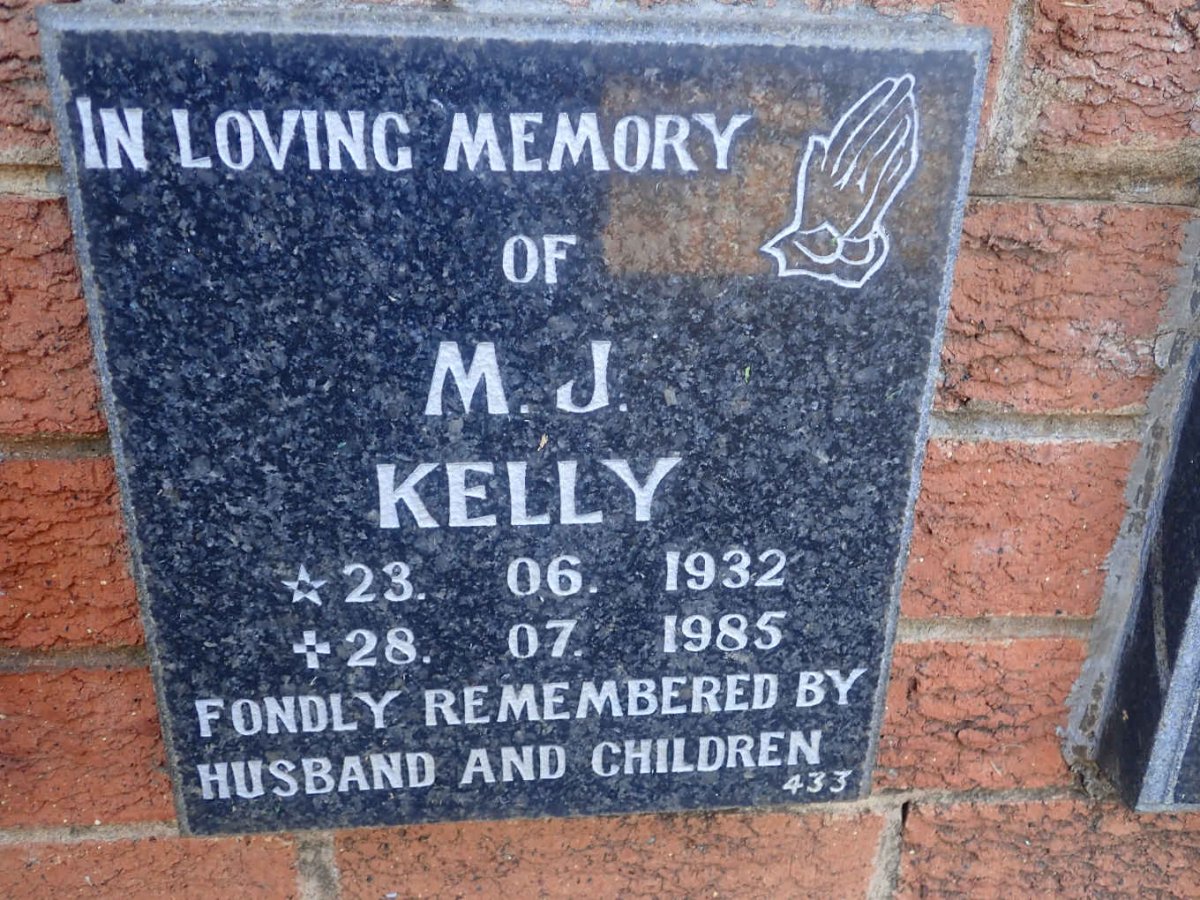KELLY M.J. 1932-1985