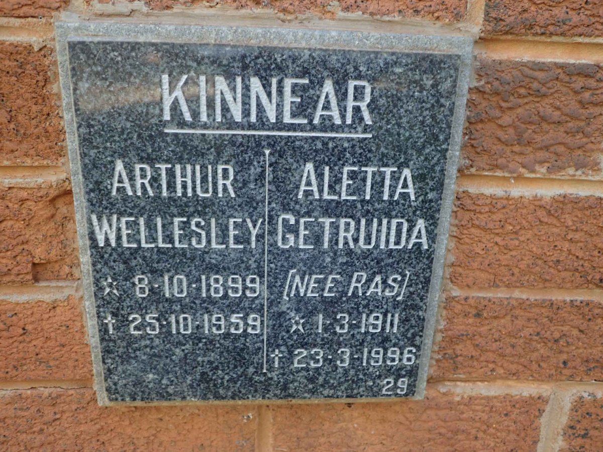 KINNEAR Arthur Wellesly 1899-1959 :: KINNEAR Aletta Getruida nee RAS 1911-1996