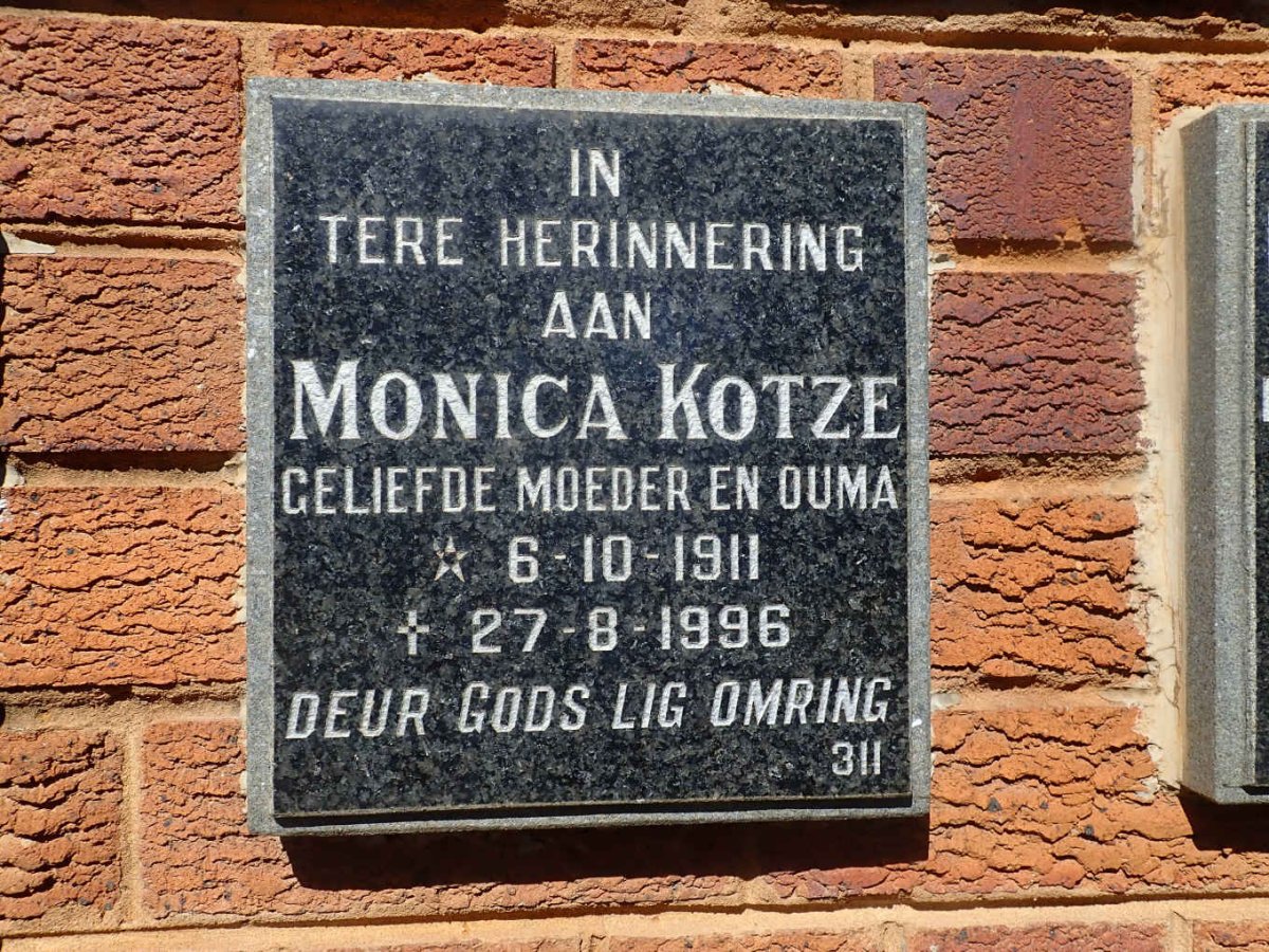 KOTZE Monica 1911-1996