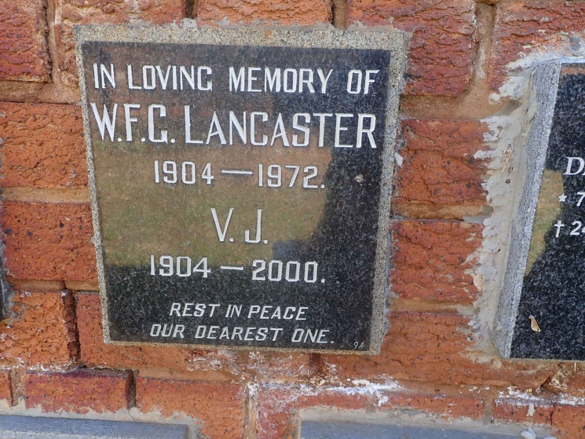 LANCASTER W.F.G. 1904-1972 &amp; V.J. 1904-2000