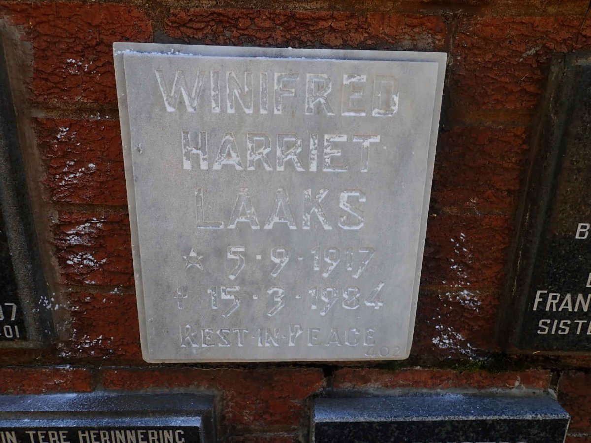 LAAKS Winifred Harriet 1917-1984