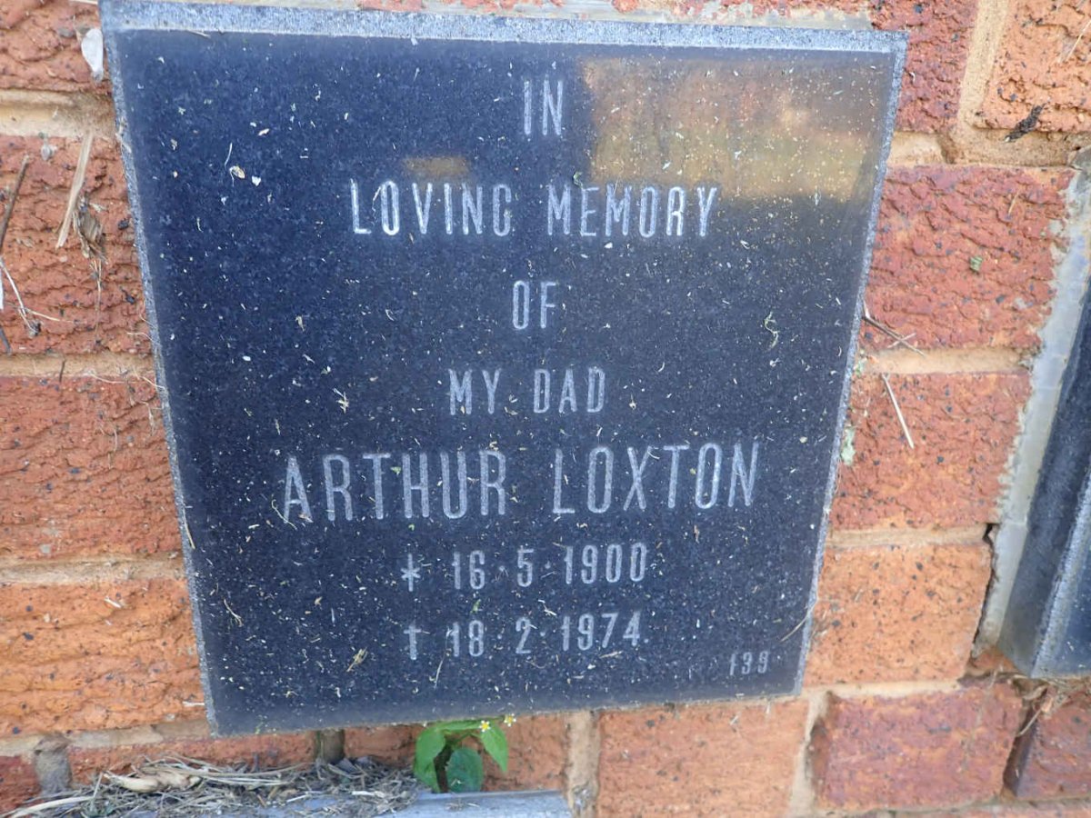 LOXTON Arthur 1900-1974