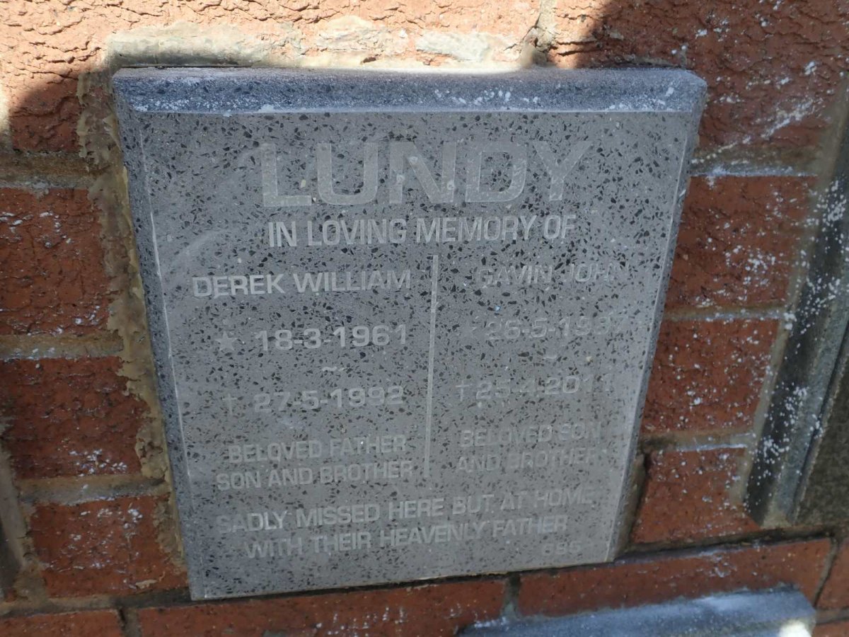 LUNDY Derek William 1961-1992 :: LUNDY Gavin John 1987-2011