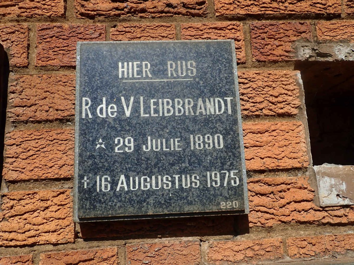 LEIBBRANDT R., de V. 1890-1975