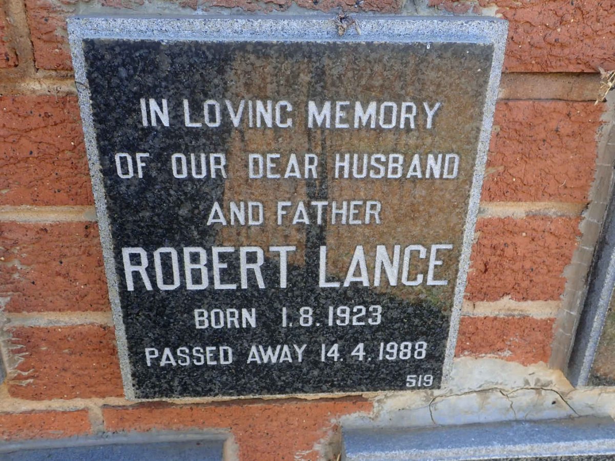LANCE Robert 1923-1988
