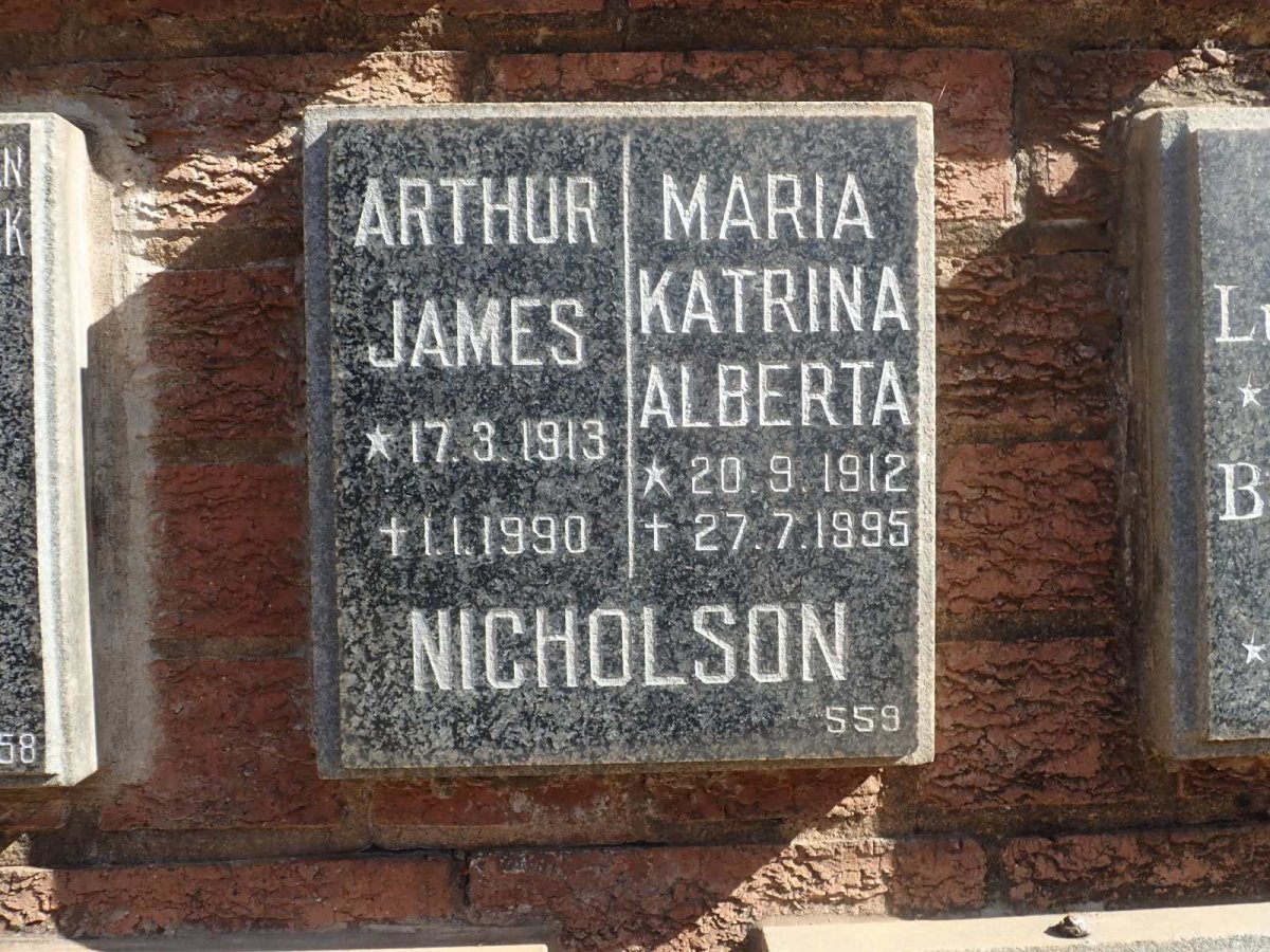 NICHOLSON Arthur James 1913-1990 &amp; Maria Katrina Alberta 1912-1995