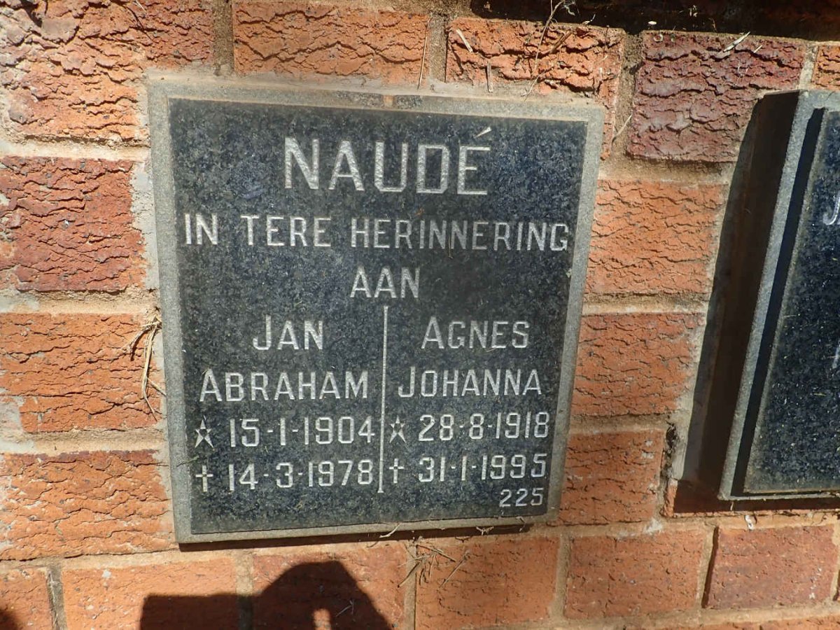 NAUDE Jan Abraham 1904-1978 &amp; Agnes Johanna 1918-1995