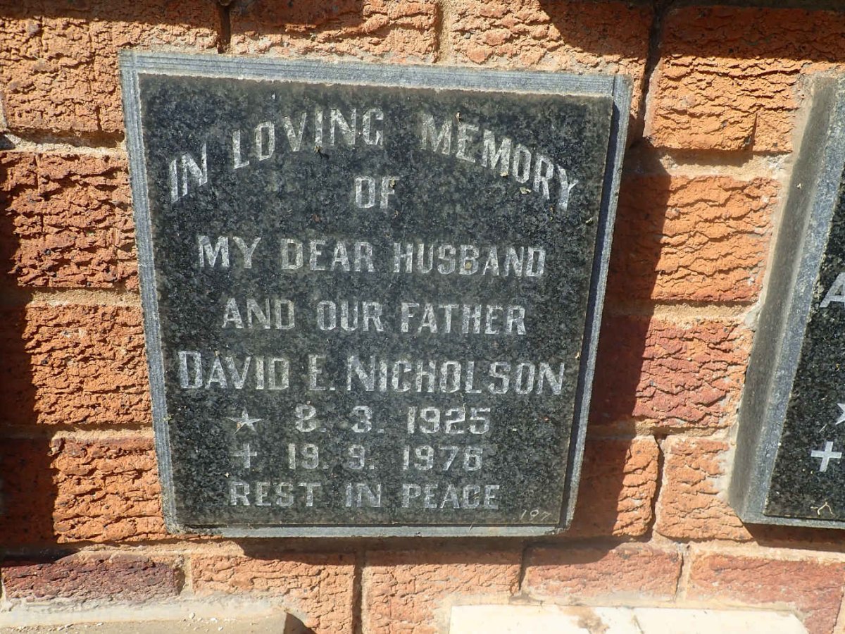NICHOLSON David E. 1925-1976