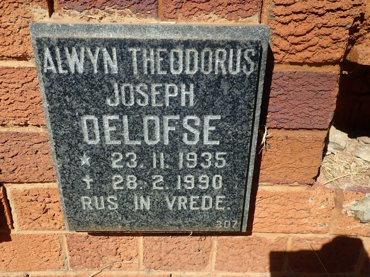 OELOFSE Alwyn Theodorus Joseph 1935-1990