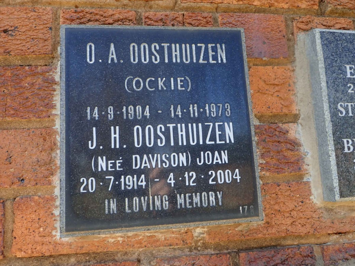 OOSTHUIZEN O.A. 1904-1973 &amp; J.H. DAVISON 1914-2004
