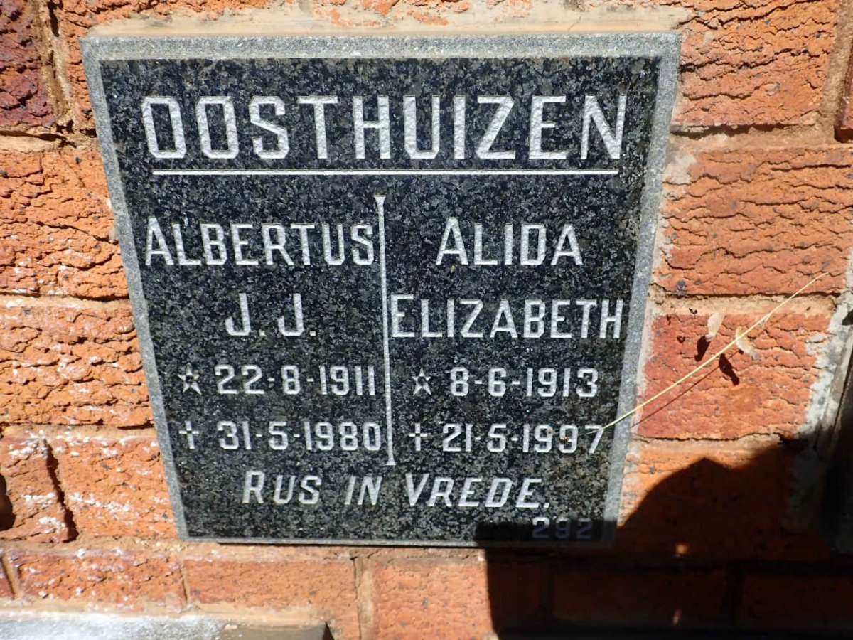 OOSTHUIZEN Albertus J.J. 1911-1980 &amp; Alida Elizabeth 1913-1997