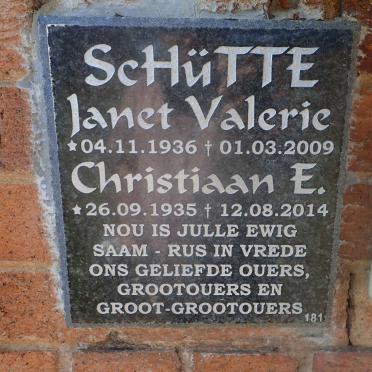 SCHUTTE Christiaan E. 1935-2014 &amp; Janet Valerie 1936-2009
