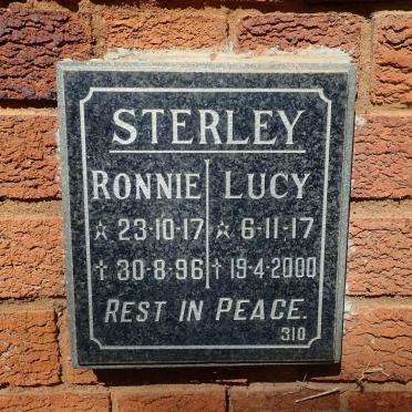 STERLEY Ronnie 1917-1996 &amp; Lucy 1917-2000