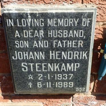 STEENKAMP Johann Hendrik 1937-1989
