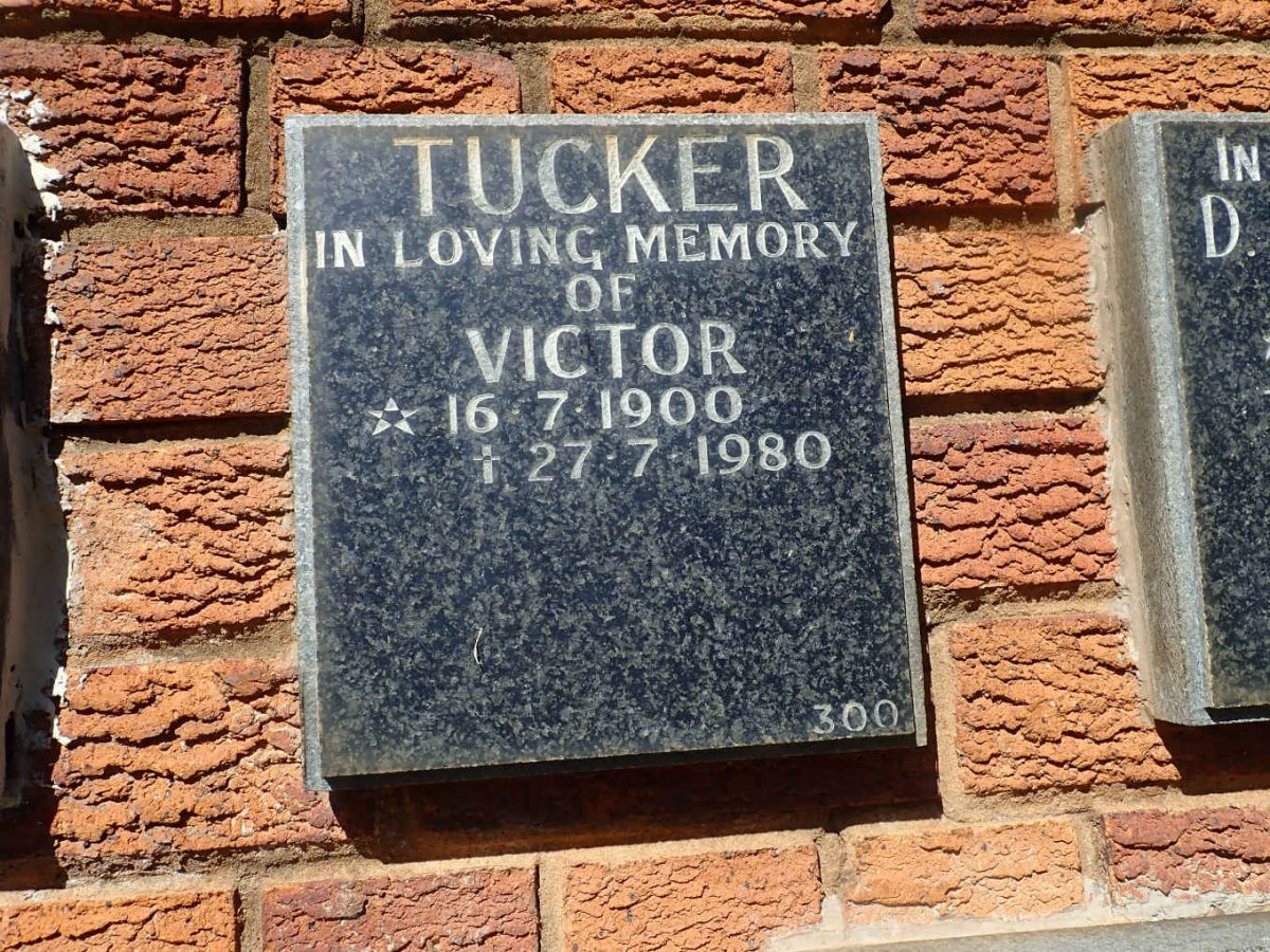 TUCKER Victor 1900-1980
