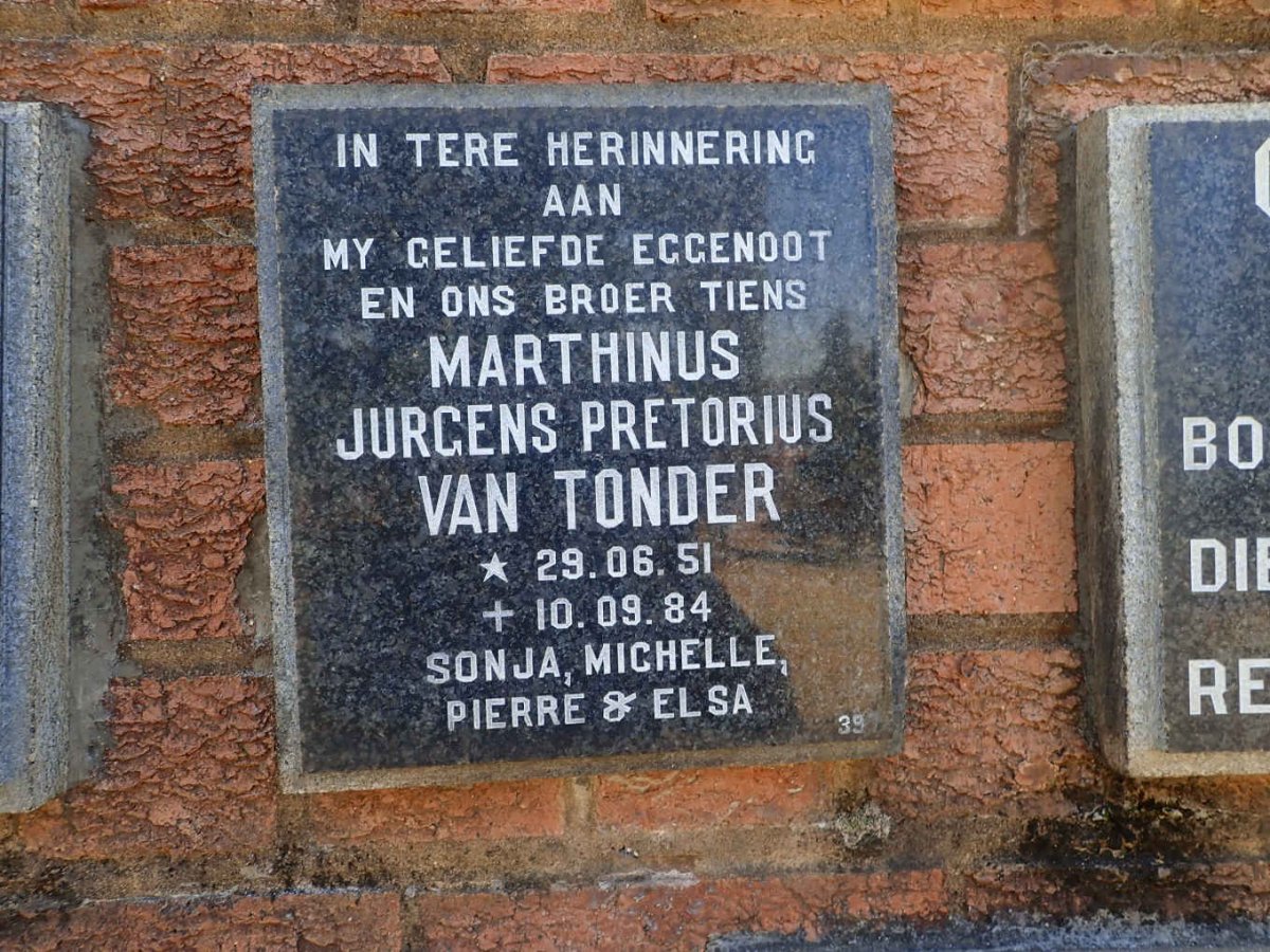 TONDER Marthinus Jurgens Pretorius, van 1951-1984