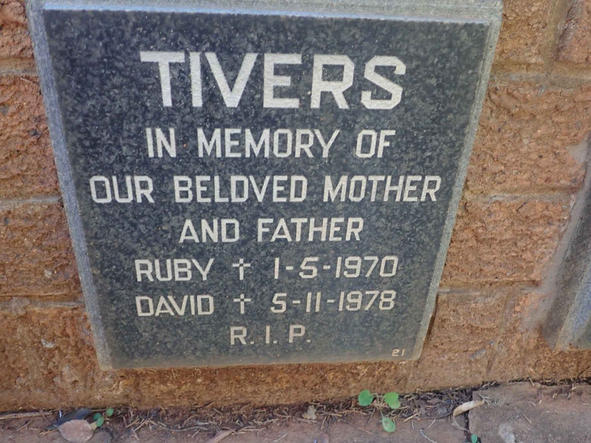 TIVERS David -1978 &amp; Ruby -1970