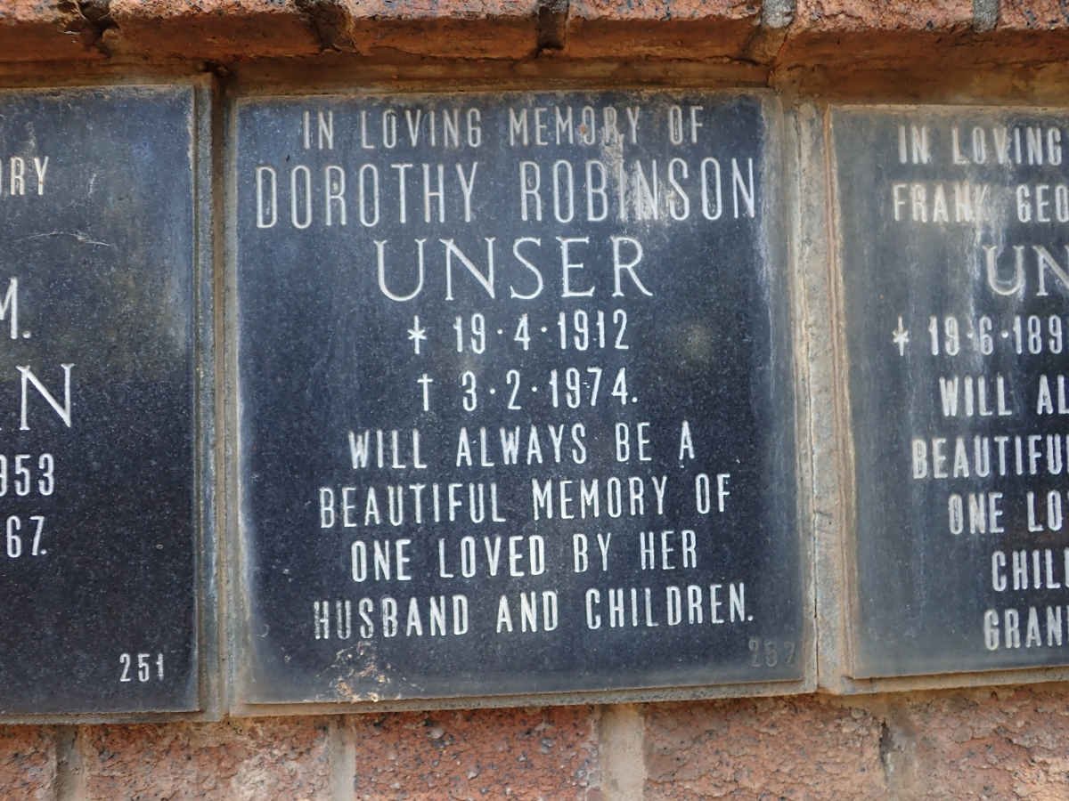 UNSER Dorothy Robinson 1912-1974
