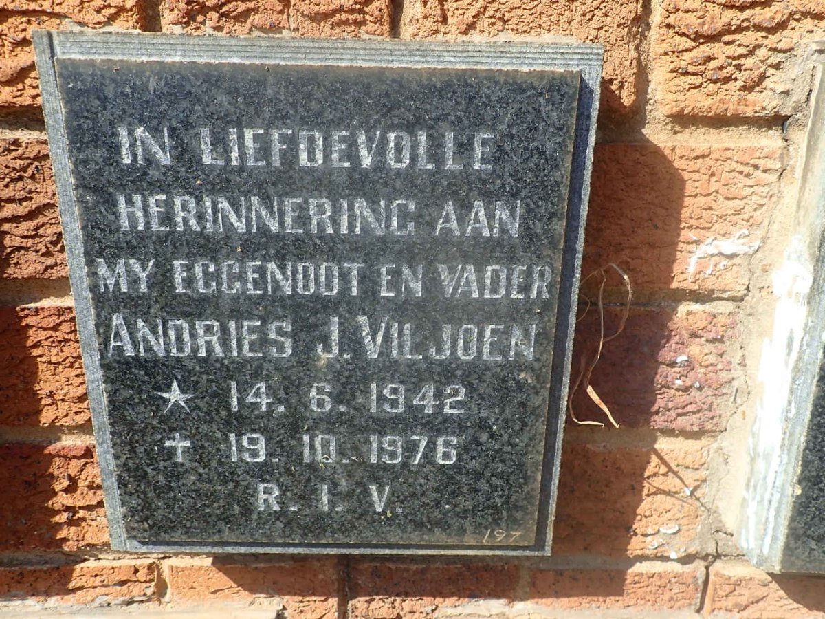 VILJOEN Andries J. 1942-1976