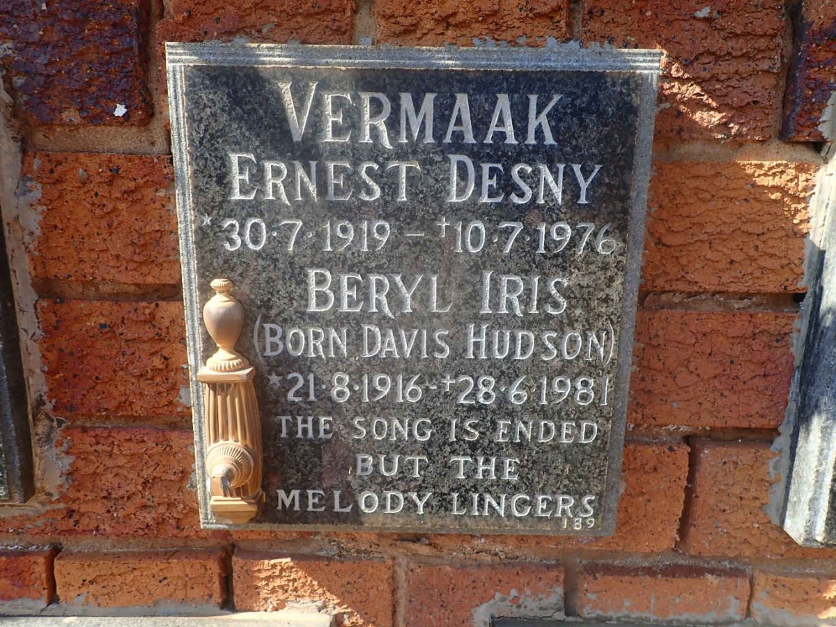 VERMAAK Ernest Desny 1919-1976 &amp; Beryl Iris DAVIS HUDSON 1916-1981