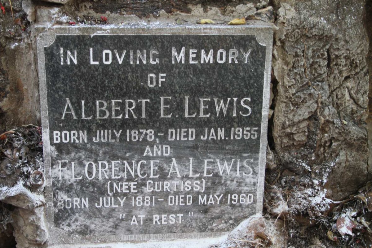 LEWIS Albert E. 1878-1955 & Florence A. CURTISS 1881-1960