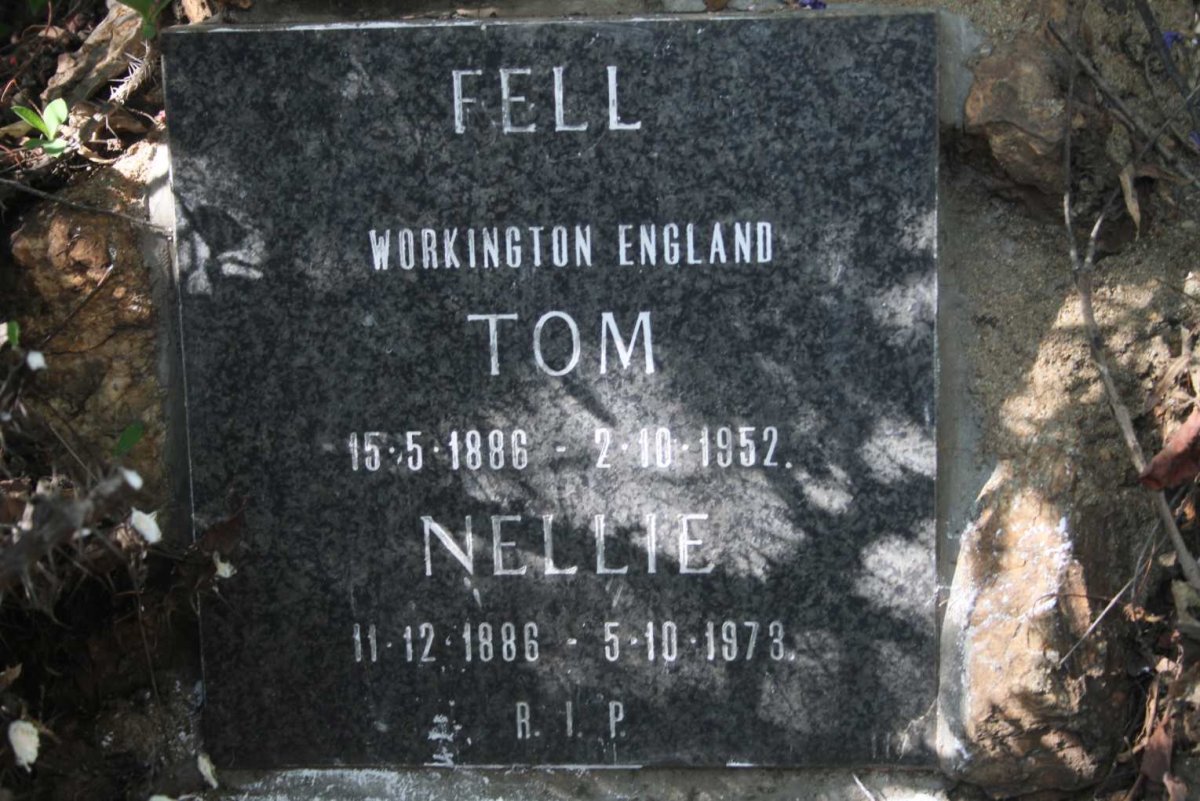FELL Tom 1886-1952 & Nellie 1886-1973