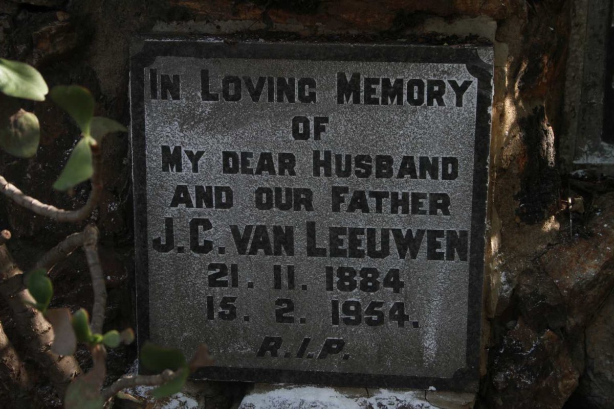 LEEUWEN J.C., van 1884-1954
