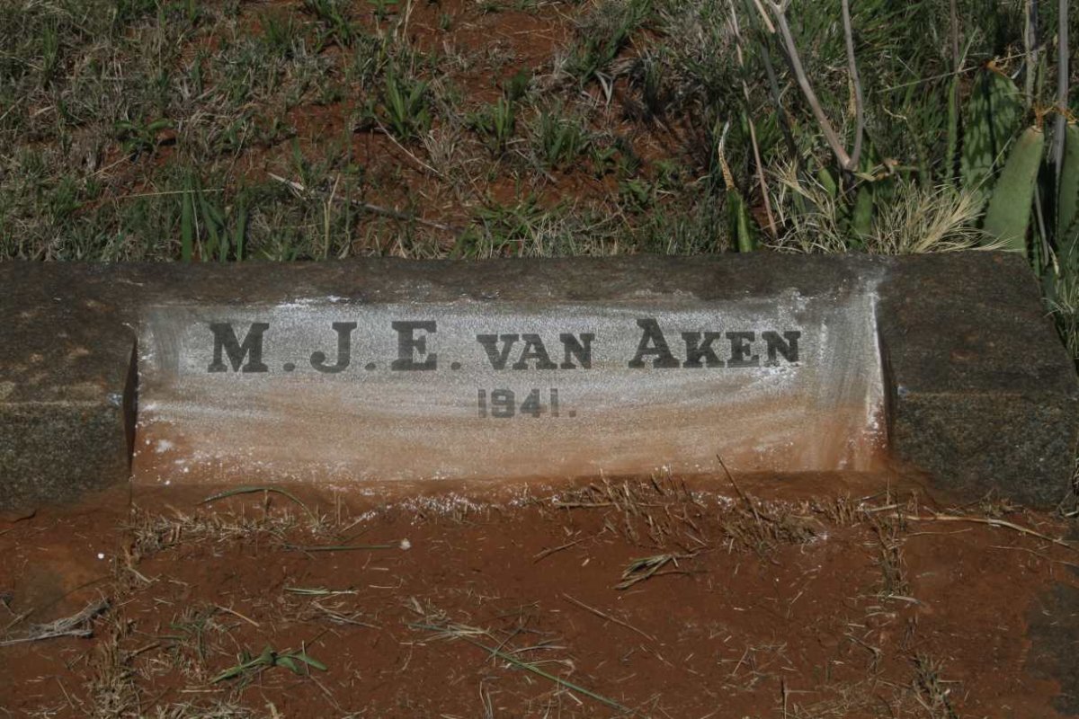 AKEN M.J.E., van -1941
