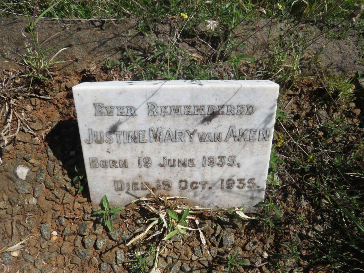 AKEN Justine Mary, van 1935-1935
