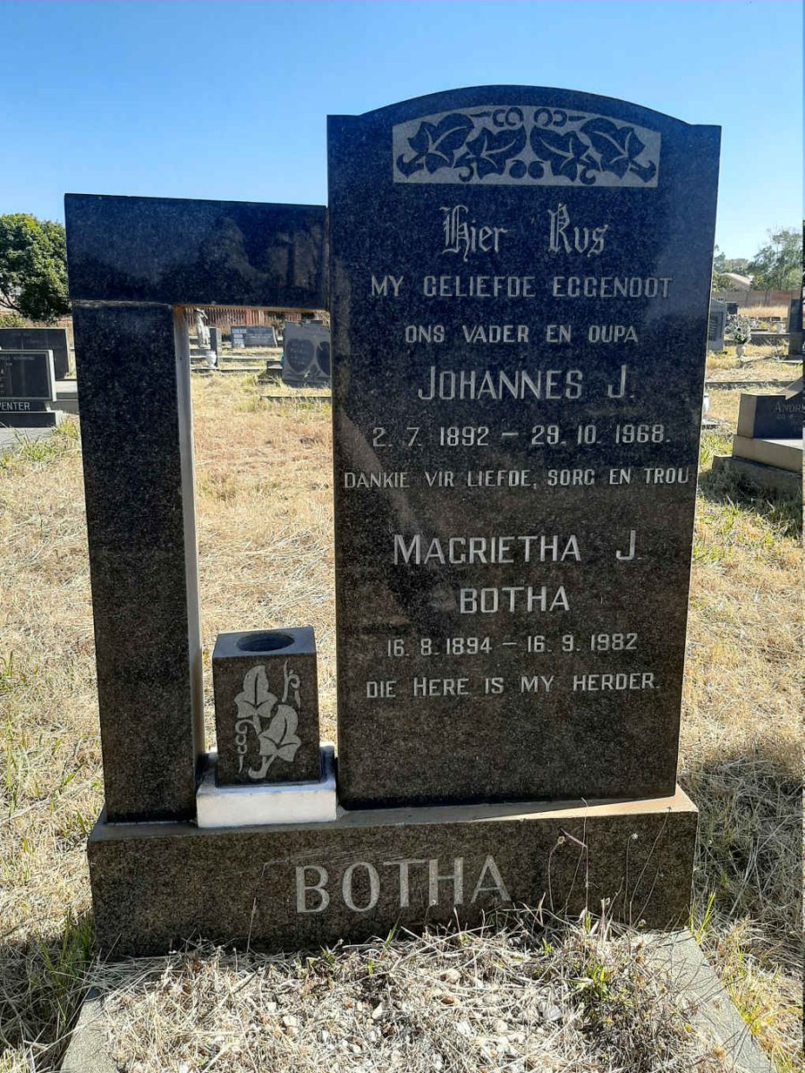 BOTHA Johannes J. 1892-1968 &amp; Magrietha J. 1894-1982