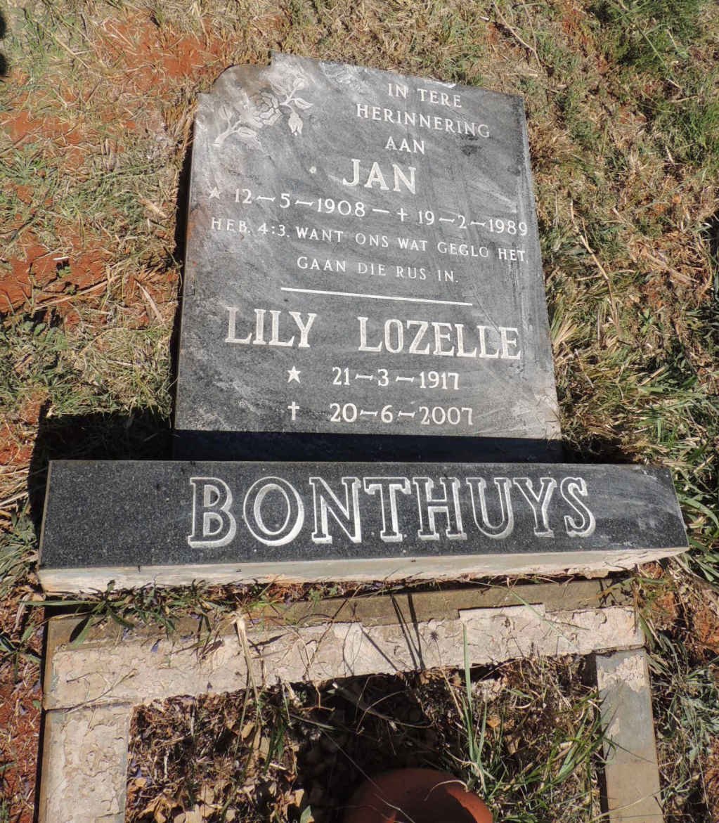 BONTHUYS Jan 1908-1989 &amp; Lily Lozelle 1917-2007