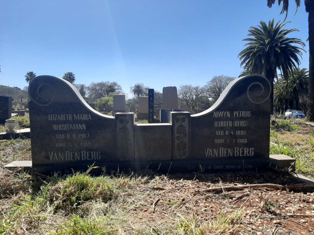 BERG  Alwyn Petrus Burger, van den 1895-1968 &amp; Elizabeth Maria Herselmann 1907-1989