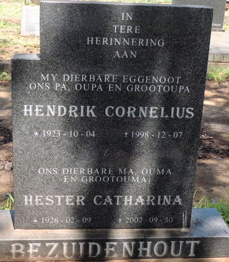 BEZUIDENHOUT Hendrik Cornelius 1923-1998 & Hester Catharina 1926-2002