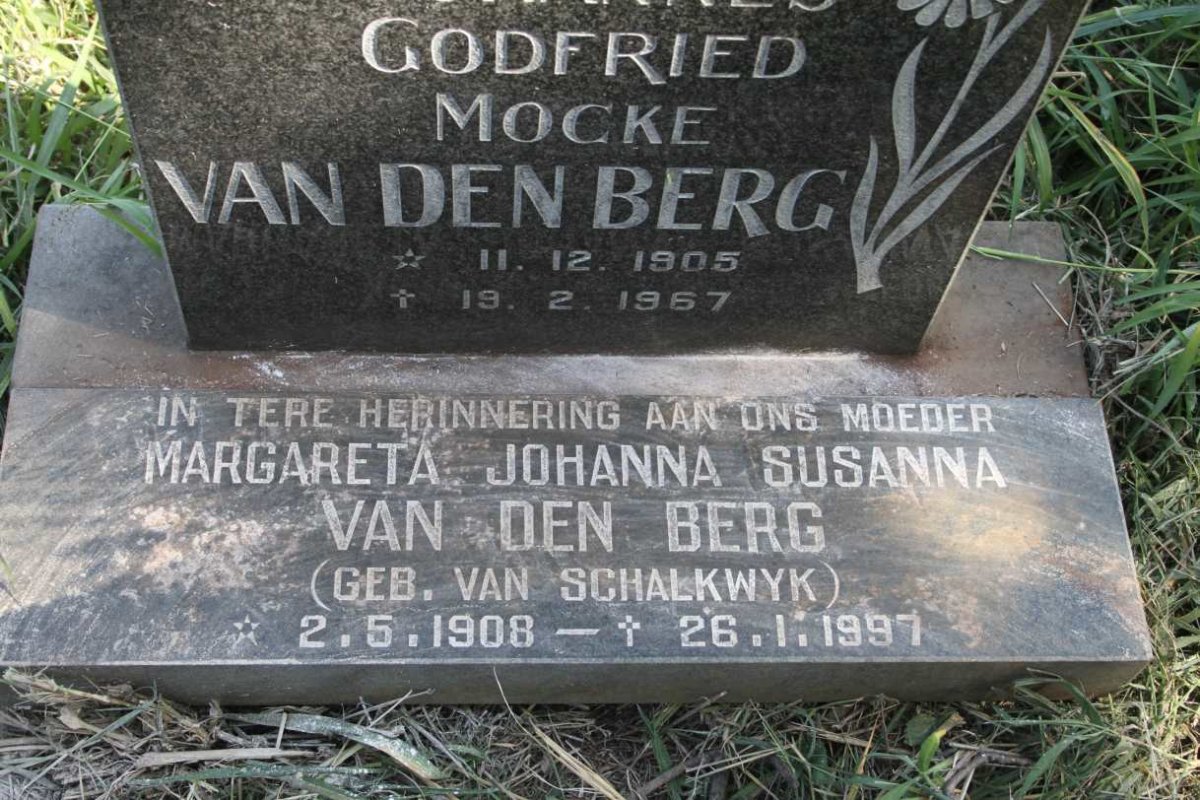 BERG Johannes Godfried Mocke, van den 1905-1967 & Margareta Johanna Susanna VAN SCHALKWYK 1908-1997_2
