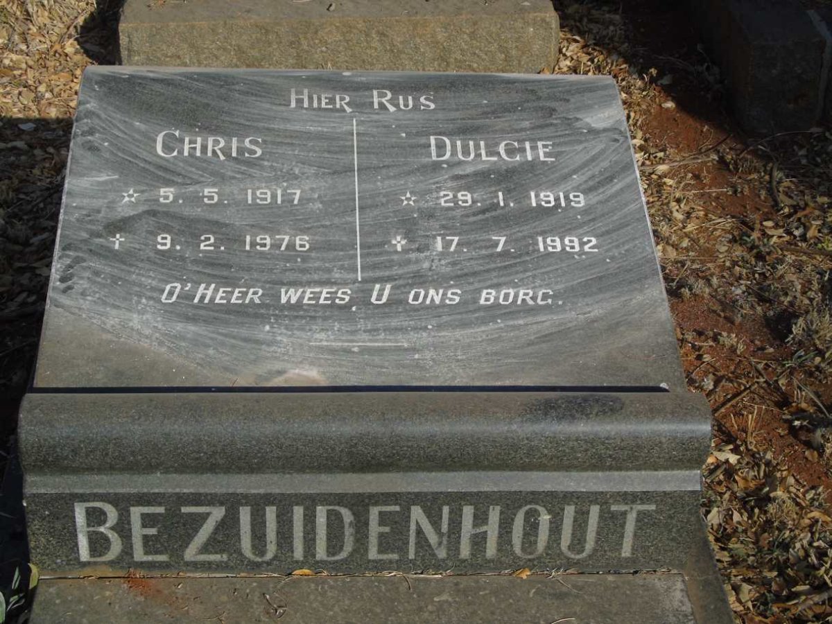 BEZUIDENHOUT Chris 1917-1976 & Dulcie 1919-1992