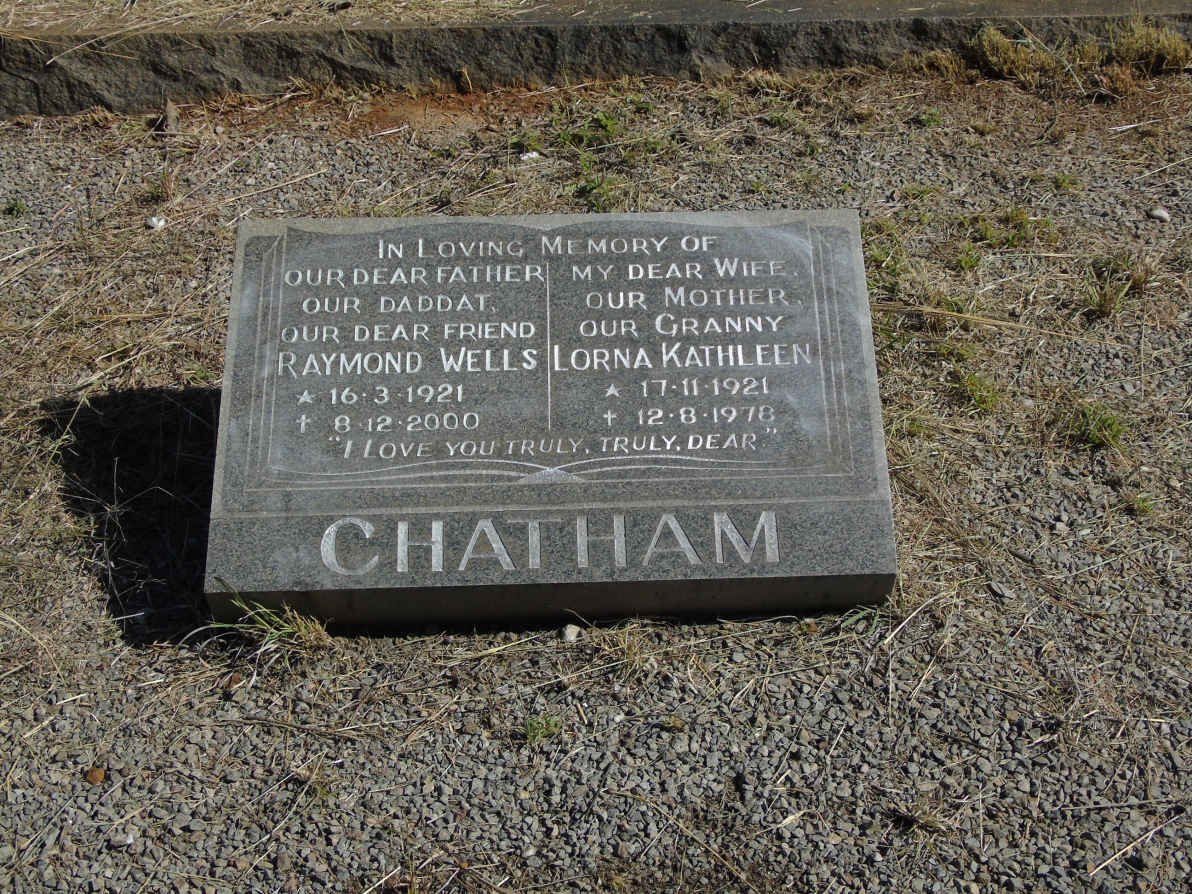 CHATHAM Raymond Wells 1921-2000 &amp; Lorna Kathleen 1921-1978